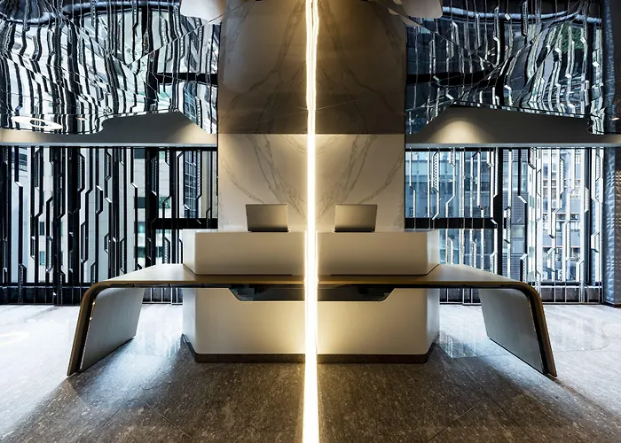 Butterfly On Lkf, Central Hong Kong